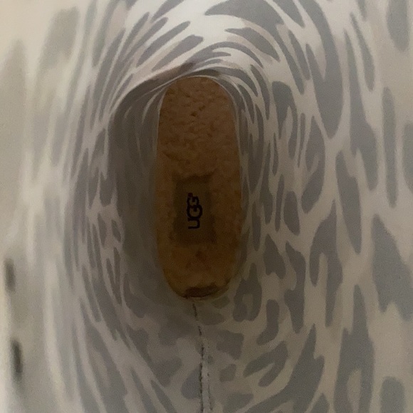 Ugg cheetah print rain boots - Picture 6 of 7